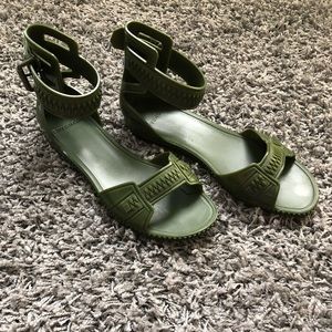 Givenchy Jelly Zipper sandals